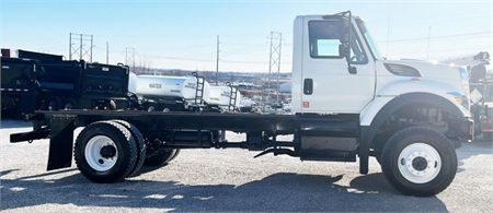 2018 INTERNATIONAL 7300 4X4 CAB AND CHASSIS,