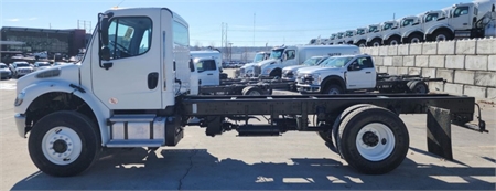 2017 FREIGHTLINER M2 106 4X4 CAB AND CHASSIS, 