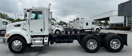 2019 PETERBILT 348 TANDEM CAB AND CHASSIS, 