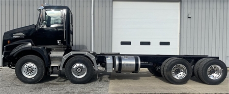 2023 WESTERN STAR 4800 TANDEM CAB AND CHASSIS, 